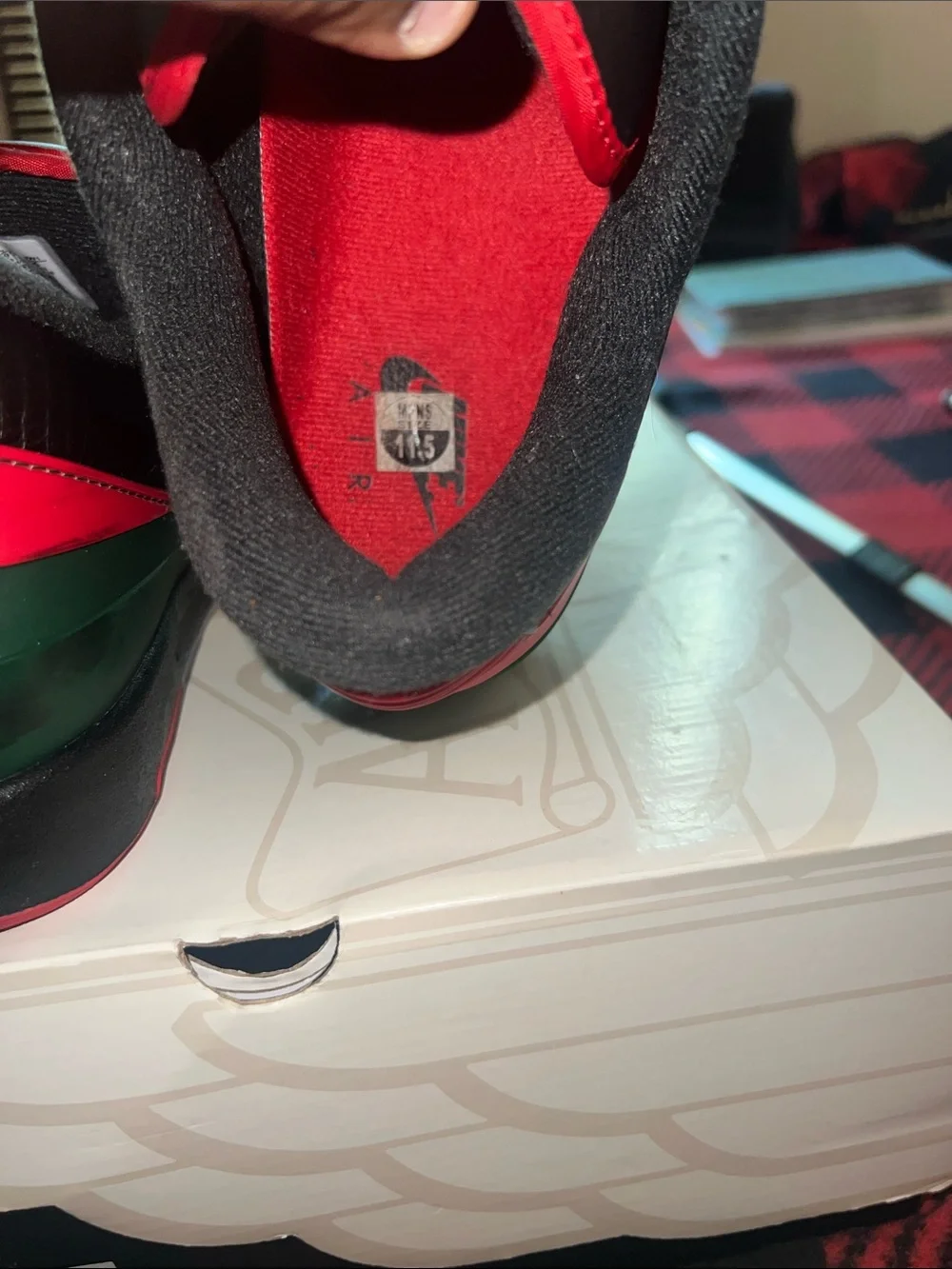 Jordan Men's Black and Red Low-Top Sneakers